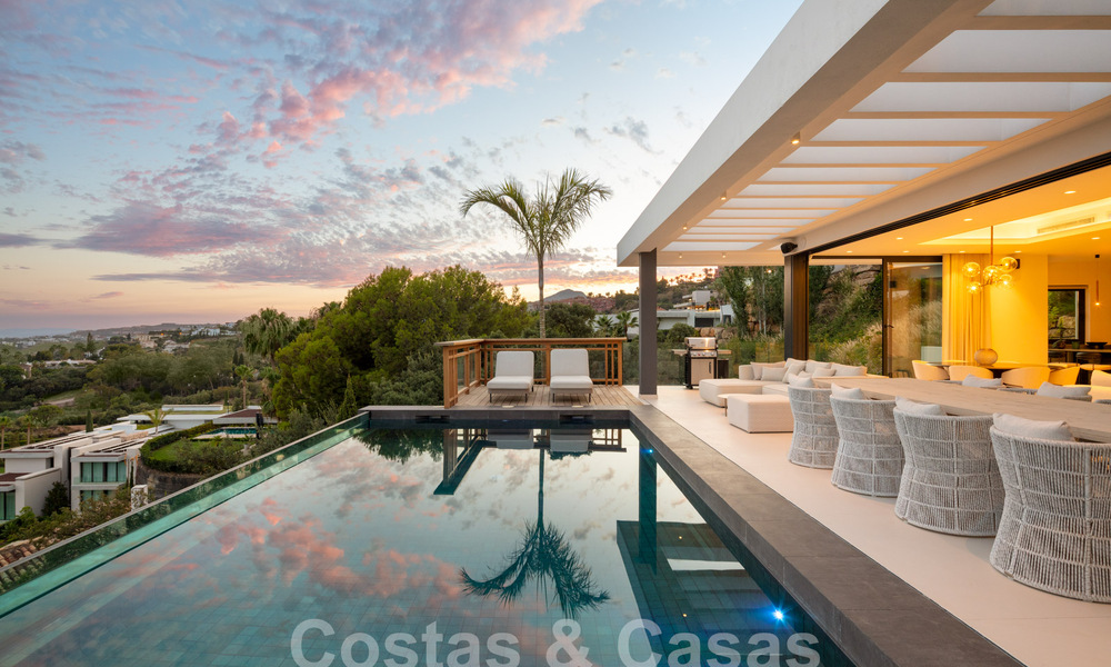 Prestigiosa y moderna villa de lujo en venta con impresionantes vistas al mar en urbanización cerrada en Marbella - Benahavis 58693