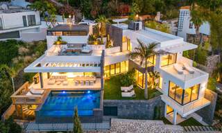 Prestigiosa y moderna villa de lujo en venta con impresionantes vistas al mar en urbanización cerrada en Marbella - Benahavis 58697 