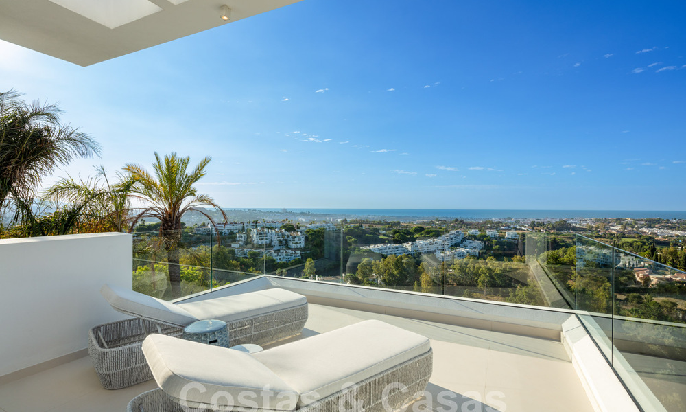 Prestigiosa y moderna villa de lujo en venta con impresionantes vistas al mar en urbanización cerrada en Marbella - Benahavis 58701