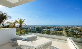 Prestigiosa y moderna villa de lujo en venta con impresionantes vistas al mar en urbanización cerrada en Marbella - Benahavis 58701 