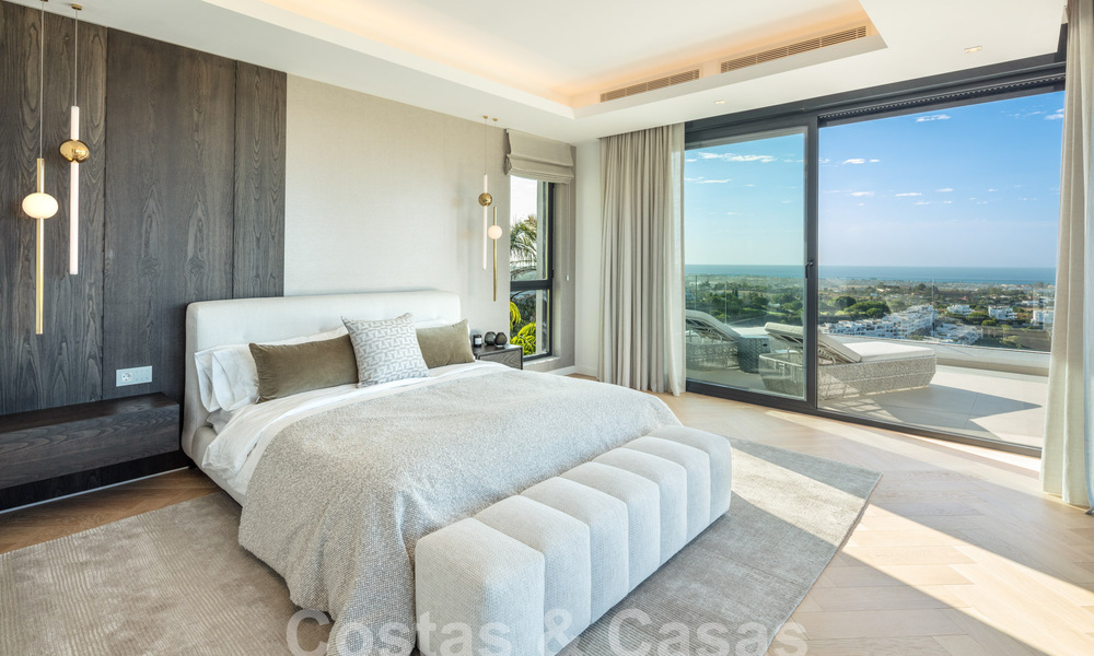 Prestigiosa y moderna villa de lujo en venta con impresionantes vistas al mar en urbanización cerrada en Marbella - Benahavis 58704