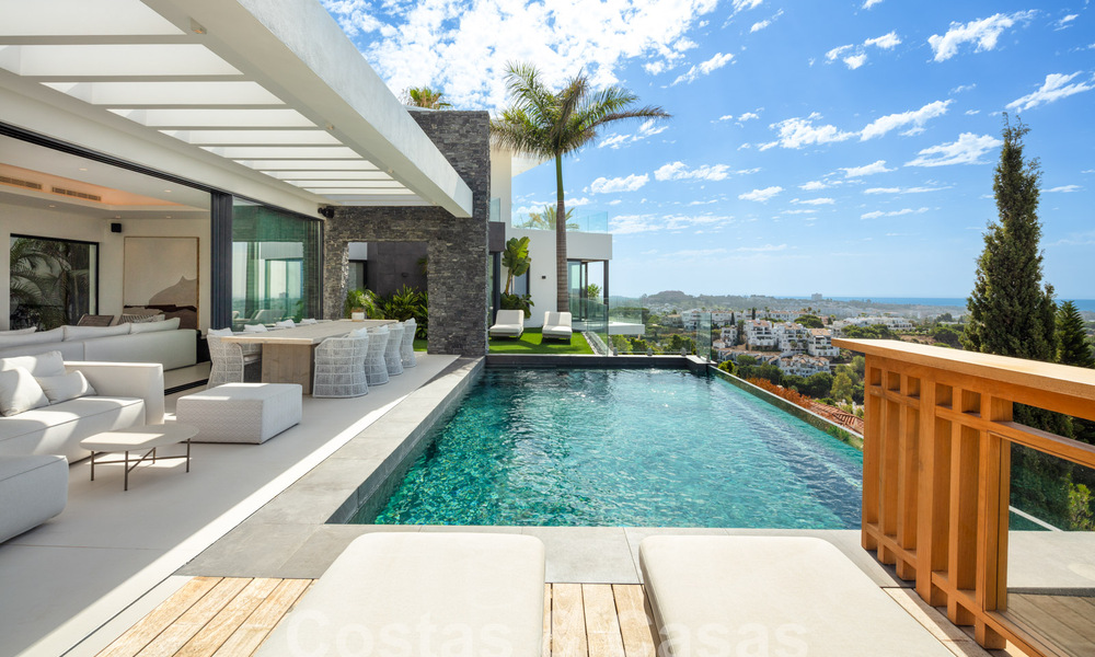 Prestigiosa y moderna villa de lujo en venta con impresionantes vistas al mar en urbanización cerrada en Marbella - Benahavis 58716