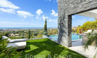 Prestigiosa y moderna villa de lujo en venta con impresionantes vistas al mar en urbanización cerrada en Marbella - Benahavis 58720 