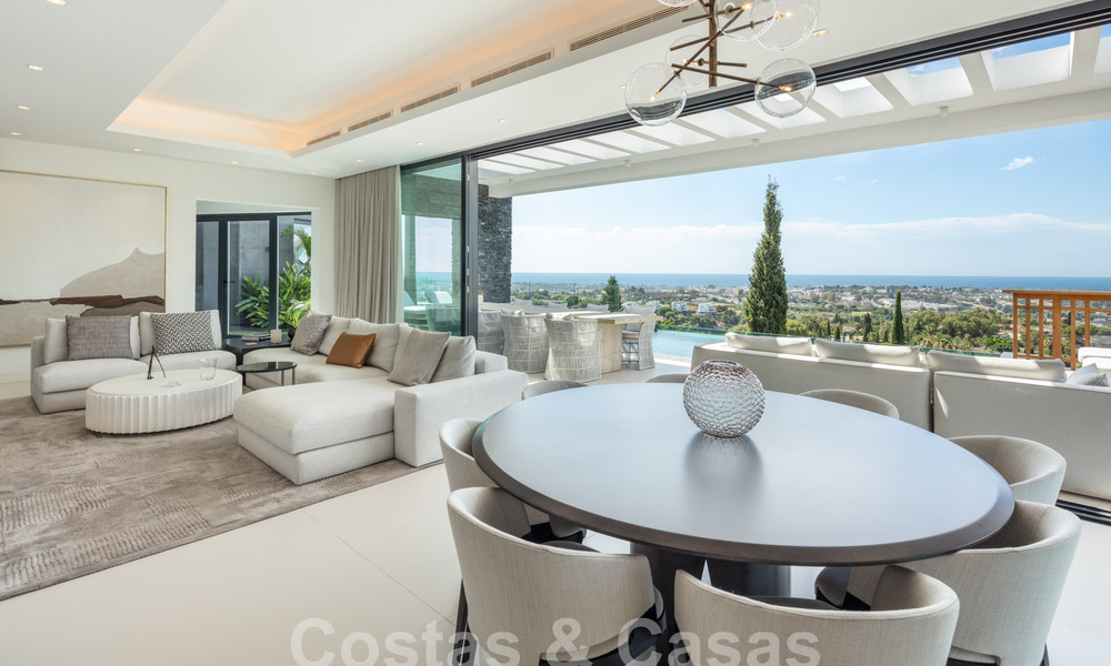 Prestigiosa y moderna villa de lujo en venta con impresionantes vistas al mar en urbanización cerrada en Marbella - Benahavis 58721