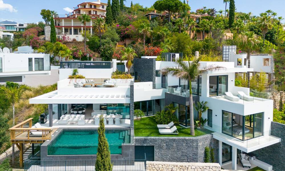 Prestigiosa y moderna villa de lujo en venta con impresionantes vistas al mar en urbanización cerrada en Marbella - Benahavis 58725