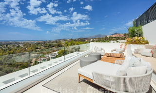 Prestigiosa y moderna villa de lujo en venta con impresionantes vistas al mar en urbanización cerrada en Marbella - Benahavis 58728 
