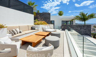 Prestigiosa y moderna villa de lujo en venta con impresionantes vistas al mar en urbanización cerrada en Marbella - Benahavis 58729 