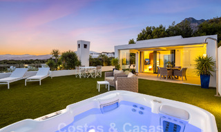 Moderno ático en venta con fenomenales vistas al mar en la exclusiva Sierra Blanca en Marbella 58732 