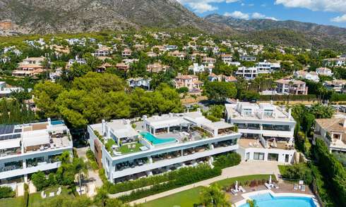 Moderno ático en venta con fenomenales vistas al mar en la exclusiva Sierra Blanca en Marbella 58748