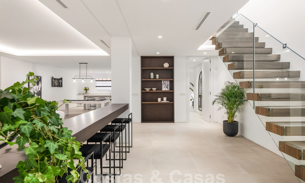 Villa de lujo en venta, lista para entrar a vivir, a poca distancia de Puerto Banús y de la playa en San Pedro, Marbella 59010