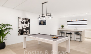 Villa de lujo en venta, lista para entrar a vivir, a poca distancia de Puerto Banús y de la playa en San Pedro, Marbella 59011 