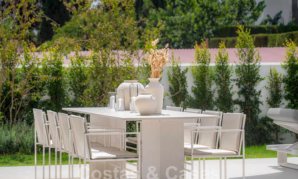 Villa de lujo en venta, lista para entrar a vivir, a poca distancia de Puerto Banús y de la playa en San Pedro, Marbella 59030