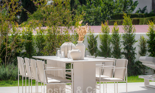 Villa de lujo en venta, lista para entrar a vivir, a poca distancia de Puerto Banús y de la playa en San Pedro, Marbella 59030 