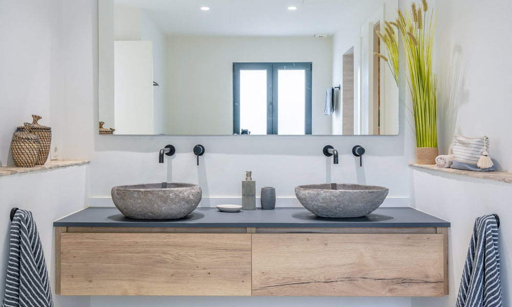 Villa de lujo andaluza con encanto atemporal en venta en primera línea de golf en Benahavis - Marbella 58848