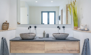 Villa de lujo andaluza con encanto atemporal en venta en primera línea de golf en Benahavis - Marbella 58848 