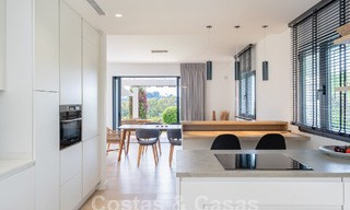 Villa de lujo andaluza con encanto atemporal en venta en primera línea de golf en Benahavis - Marbella 58851 