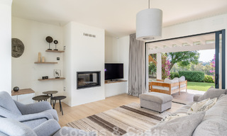 Villa de lujo andaluza con encanto atemporal en venta en primera línea de golf en Benahavis - Marbella 58858 