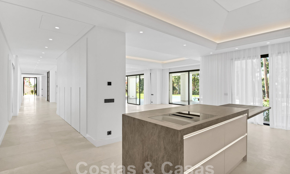 Moderna villa mediterránea de lujo lista para entrar a vivir en venta en Sierra Blanca, en la Milla de Oro de Marbella 58997