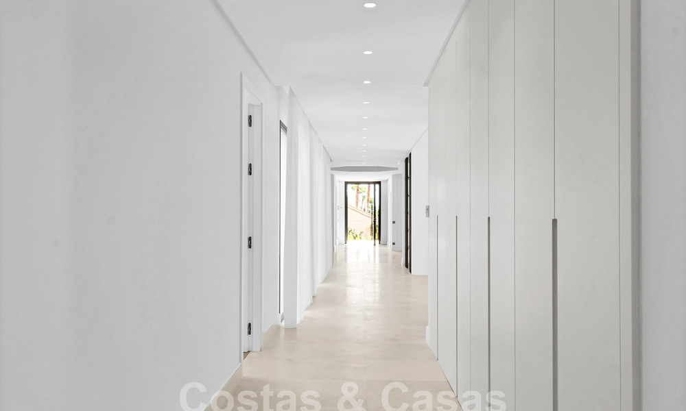Moderna villa mediterránea de lujo lista para entrar a vivir en venta en Sierra Blanca, en la Milla de Oro de Marbella 58999
