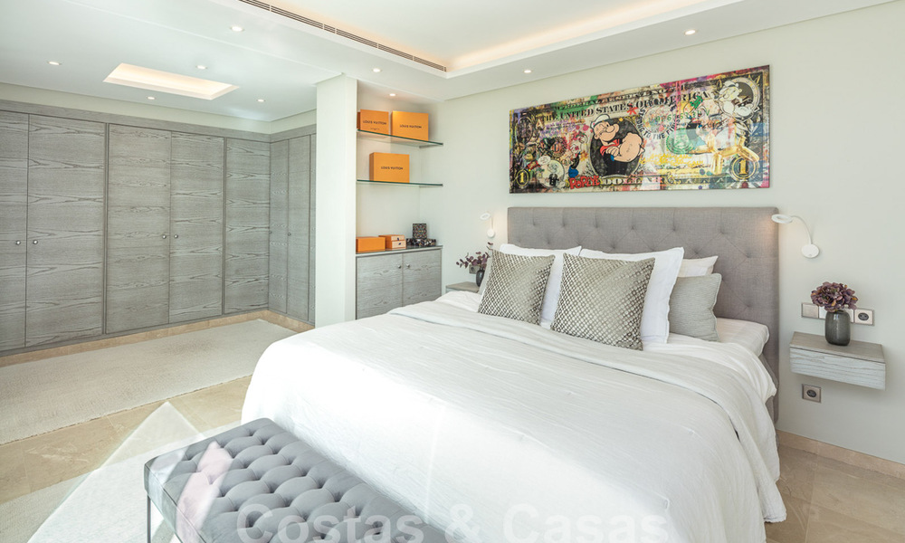 Villa de lujo mediterránea con vistas panorámicas al mar en venta en el valle del golf de Nueva Andalucia en Marbella 59105