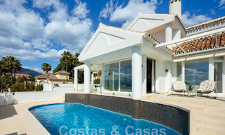 Villa de lujo mediterránea con vistas panorámicas al mar en venta en el valle del golf de Nueva Andalucia en Marbella 59108 