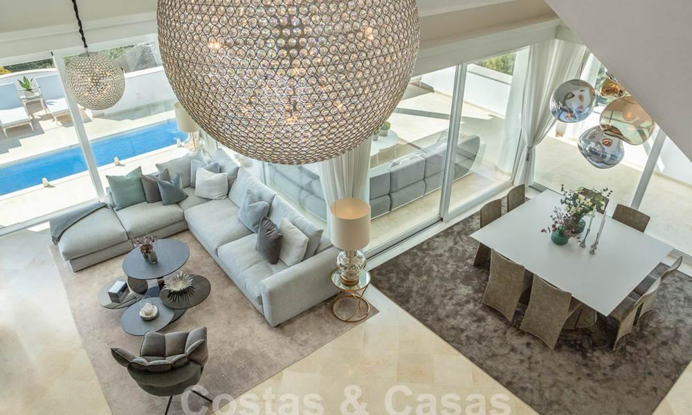Villa de lujo mediterránea con vistas panorámicas al mar en venta en el valle del golf de Nueva Andalucia en Marbella 59131