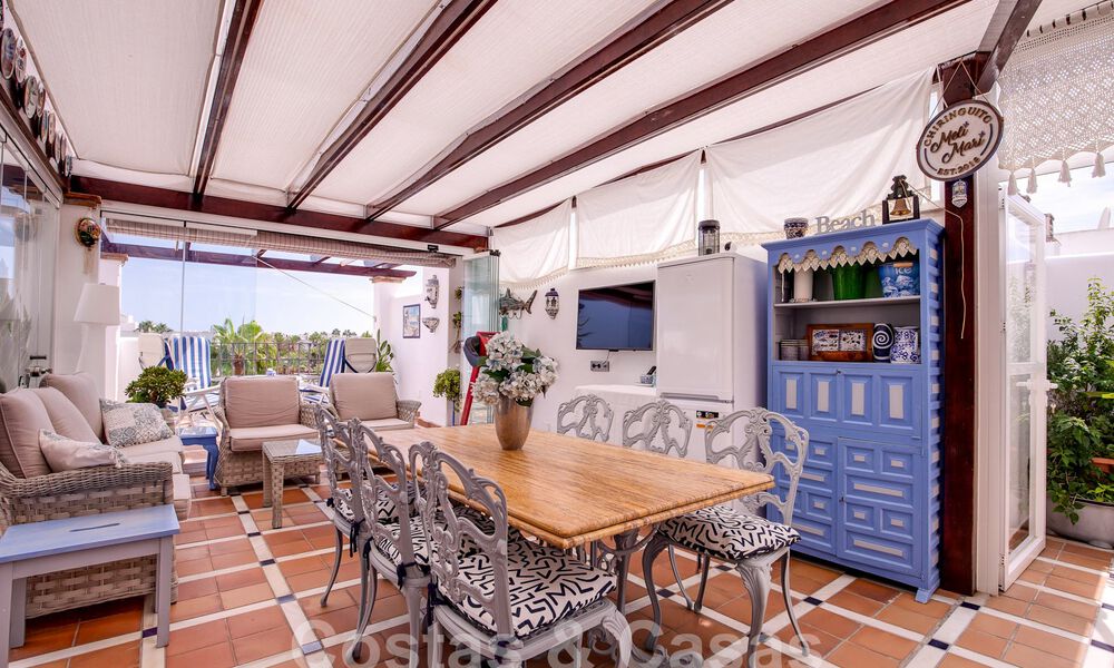 Ático en venta con solárium y vistas de 360°, a un paso de la playa y del centro de Puerto Banús, Marbella 59044