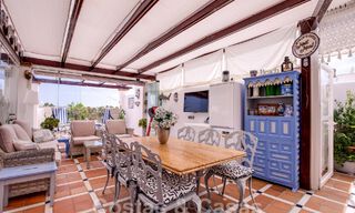 Ático en venta con solárium y vistas de 360°, a un paso de la playa y del centro de Puerto Banús, Marbella 59044 