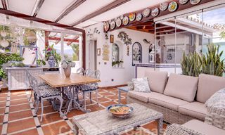 Ático en venta con solárium y vistas de 360°, a un paso de la playa y del centro de Puerto Banús, Marbella 59045 