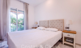 Ático en venta con solárium y vistas de 360°, a un paso de la playa y del centro de Puerto Banús, Marbella 59062 