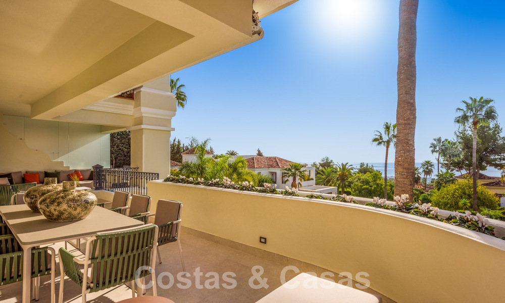 Amplio apartamento de lujo en venta con vistas panorámicas al mar en urbanización cerrada en la Milla de Oro, Marbella 59791