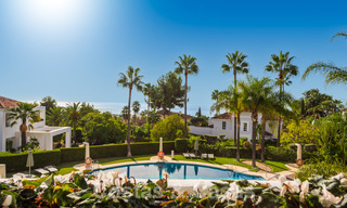 Amplio apartamento de lujo en venta con vistas panorámicas al mar en urbanización cerrada en la Milla de Oro, Marbella 59792 
