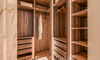 Amplio apartamento de lujo en venta con vistas panorámicas al mar en urbanización cerrada en la Milla de Oro, Marbella 59814 