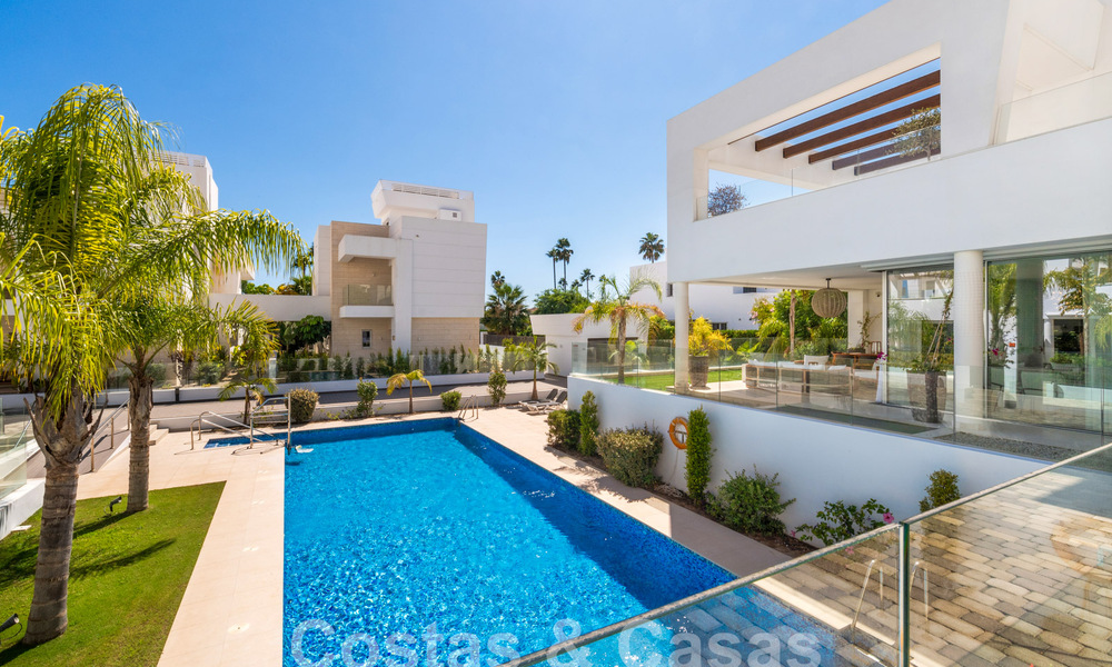 Moderna villa de lujo en venta a poca distancia de la playa y del centro de San Pedro, Marbella 59183