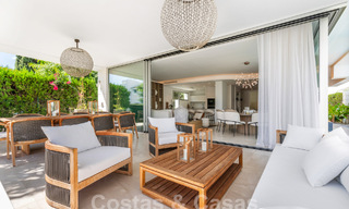 Moderna villa de lujo en venta a poca distancia de la playa y del centro de San Pedro, Marbella 59189 