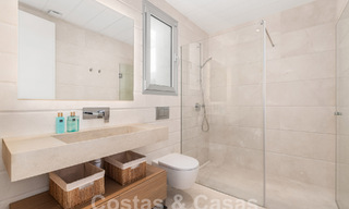 Moderna villa de lujo en venta a poca distancia de la playa y del centro de San Pedro, Marbella 59190 