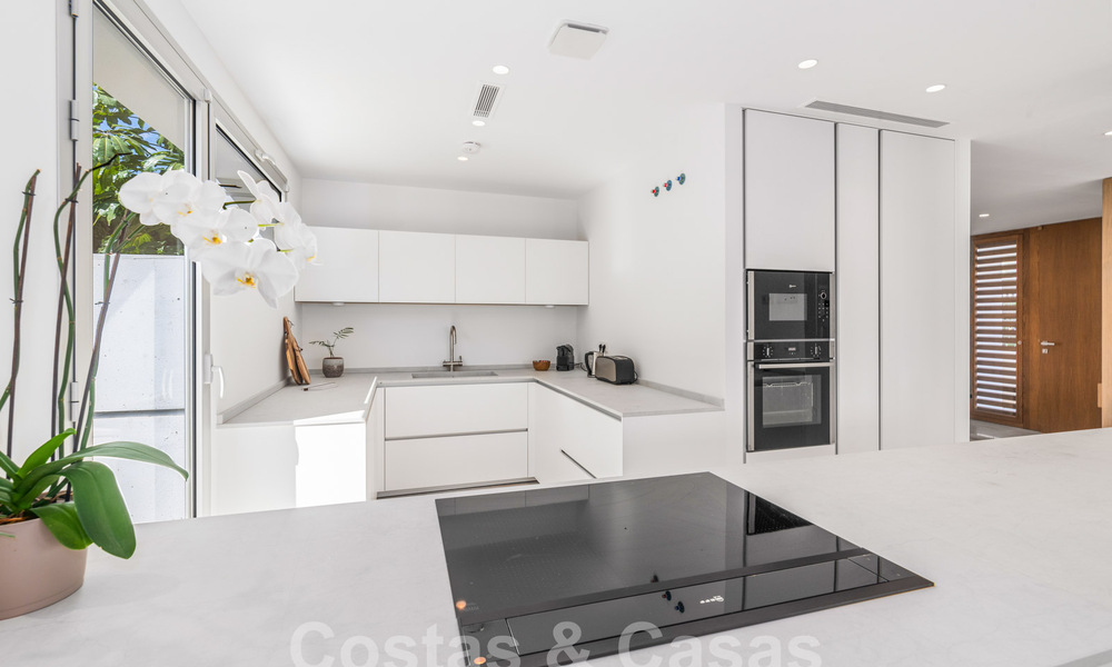 Moderna villa de lujo en venta a poca distancia de la playa y del centro de San Pedro, Marbella 59195