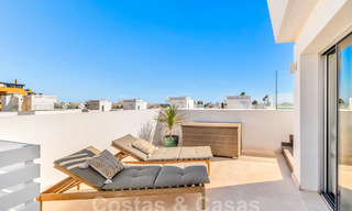 Moderna villa de lujo en venta a poca distancia de la playa y del centro de San Pedro, Marbella 59201 