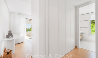 Moderna villa de lujo en venta a poca distancia de la playa y del centro de San Pedro, Marbella 59207 