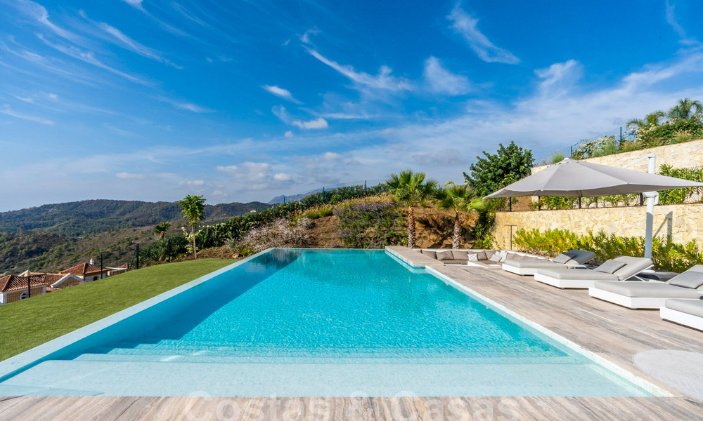 Moderna villa de lujo en venta con vistas al mar en urbanización cerrada rodeada de naturaleza en Marbella - Benahavis 59227