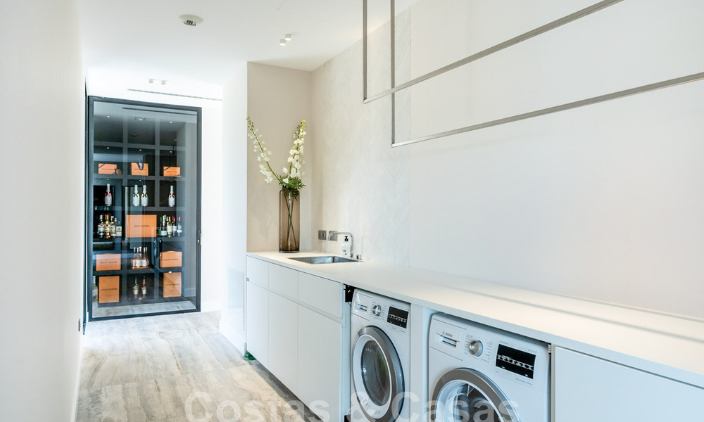 Moderna villa de lujo en venta con vistas al mar en urbanización cerrada rodeada de naturaleza en Marbella - Benahavis 59246