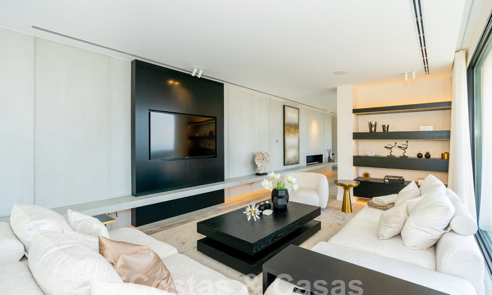 Moderna villa de lujo en venta con vistas al mar en urbanización cerrada rodeada de naturaleza en Marbella - Benahavis 59248