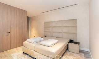 Moderna villa de lujo en venta con vistas al mar en urbanización cerrada rodeada de naturaleza en Marbella - Benahavis 59256 