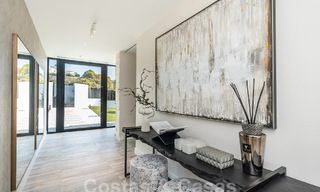 Moderna villa de lujo en venta con vistas al mar en urbanización cerrada rodeada de naturaleza en Marbella - Benahavis 59257 