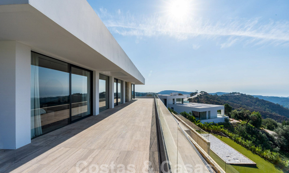 Moderna villa de lujo en venta con vistas al mar en urbanización cerrada rodeada de naturaleza en Marbella - Benahavis 59263