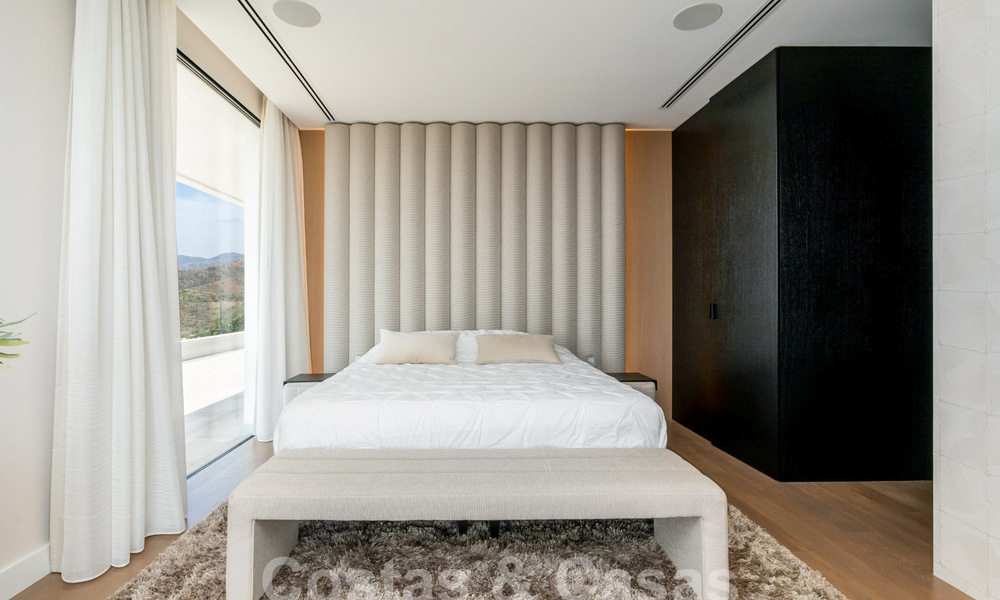 Moderna villa de lujo en venta con vistas al mar en urbanización cerrada rodeada de naturaleza en Marbella - Benahavis 59270