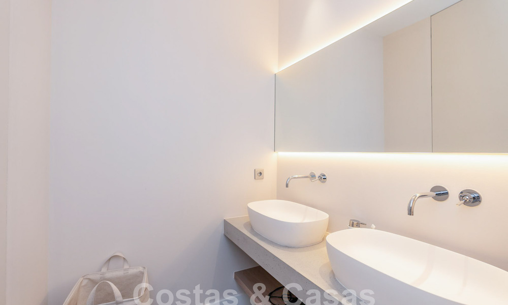 Moderna villa de lujo en venta con vistas al mar en urbanización cerrada rodeada de naturaleza en Marbella - Benahavis 59281