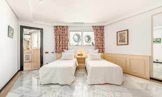 Apartamento de lujo en complejo en primera línea de playa en venta en Marbella centro 59293 