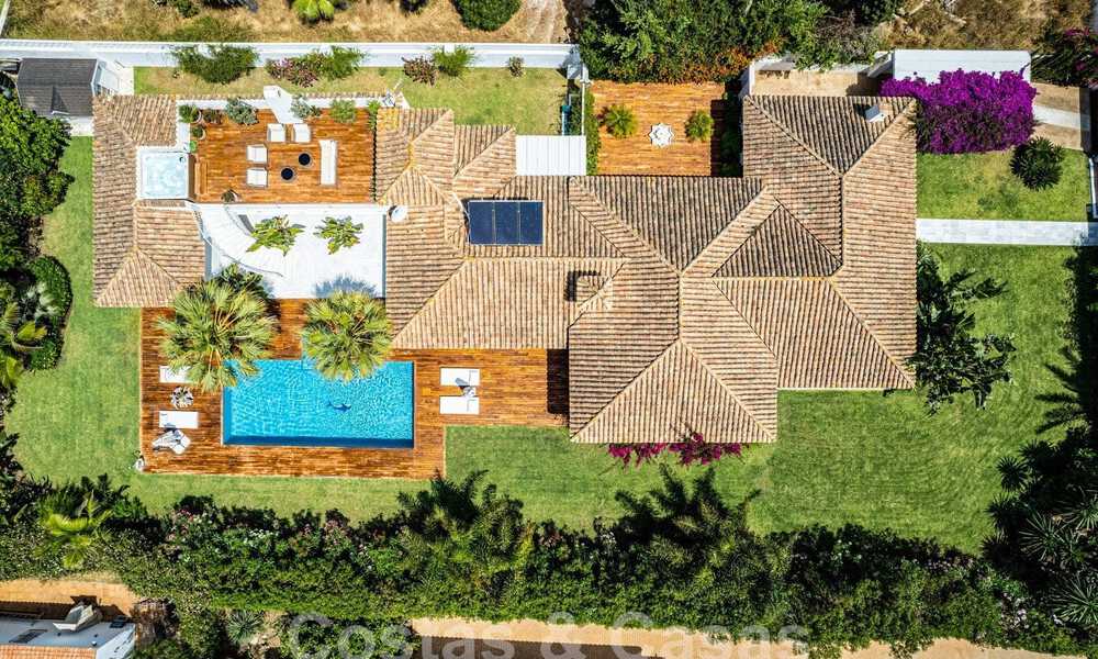 Villa de lujo mediterránea en venta a pocos pasos de la playa al este de Marbella centro 59400