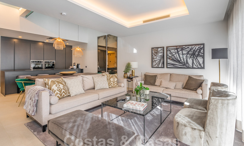 Casa moderna y familiar en venta en un complejo de playa a poca distancia del centro de Estepona 59415